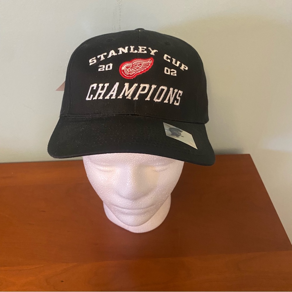 NEW Vtg Detroit Red Wings Hat 2002 Stanley Cup Champions Cap Hat Strap Back